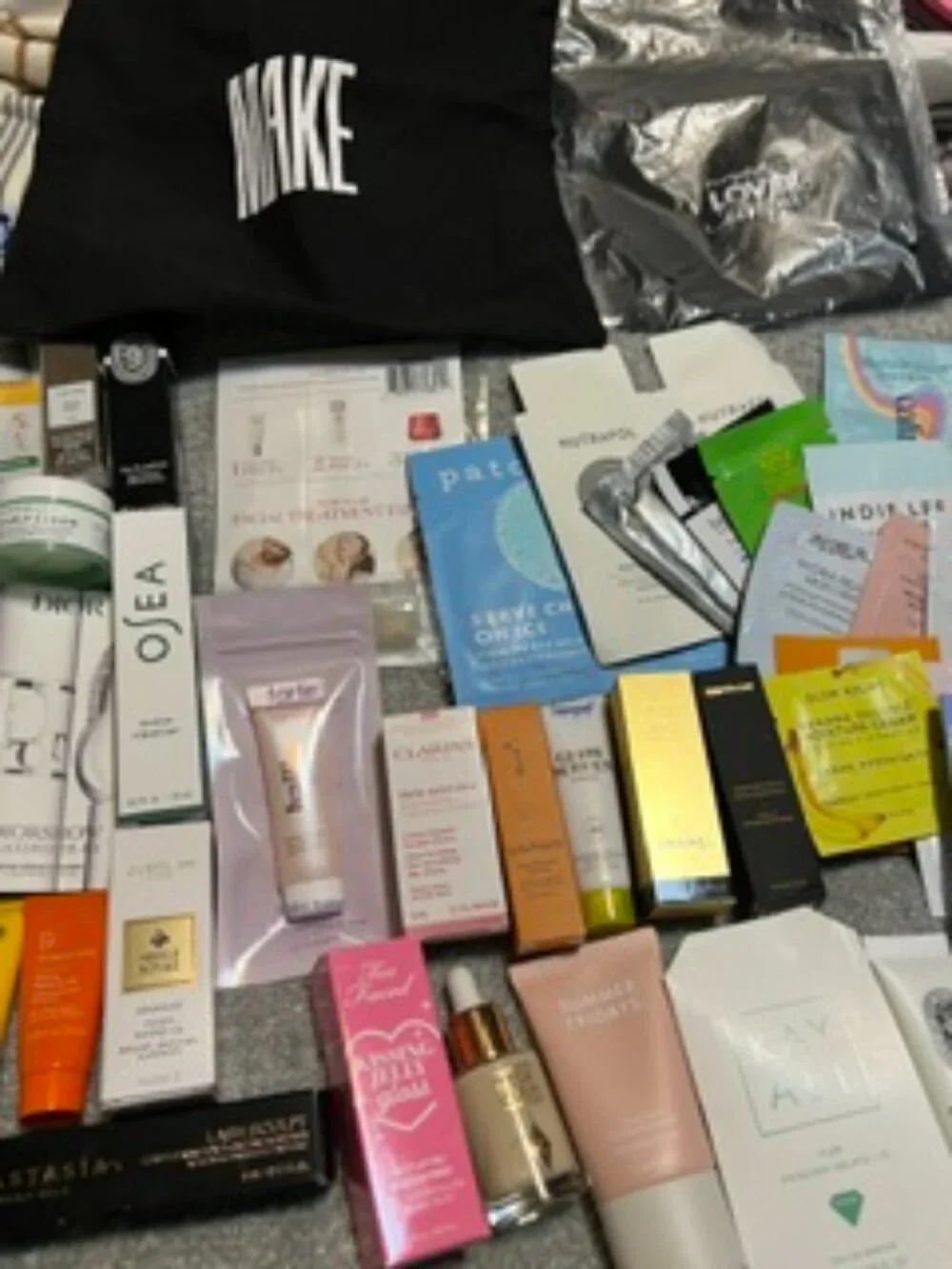 NWT 40+ Items Sample & Deluxe Size Fragrance/Skincare/Makeup Bundle